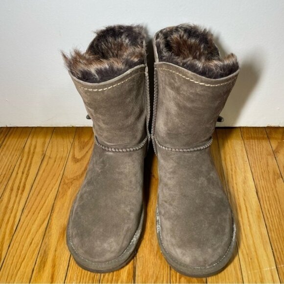 UGG Shoes - UGG Brown Boots size US 6